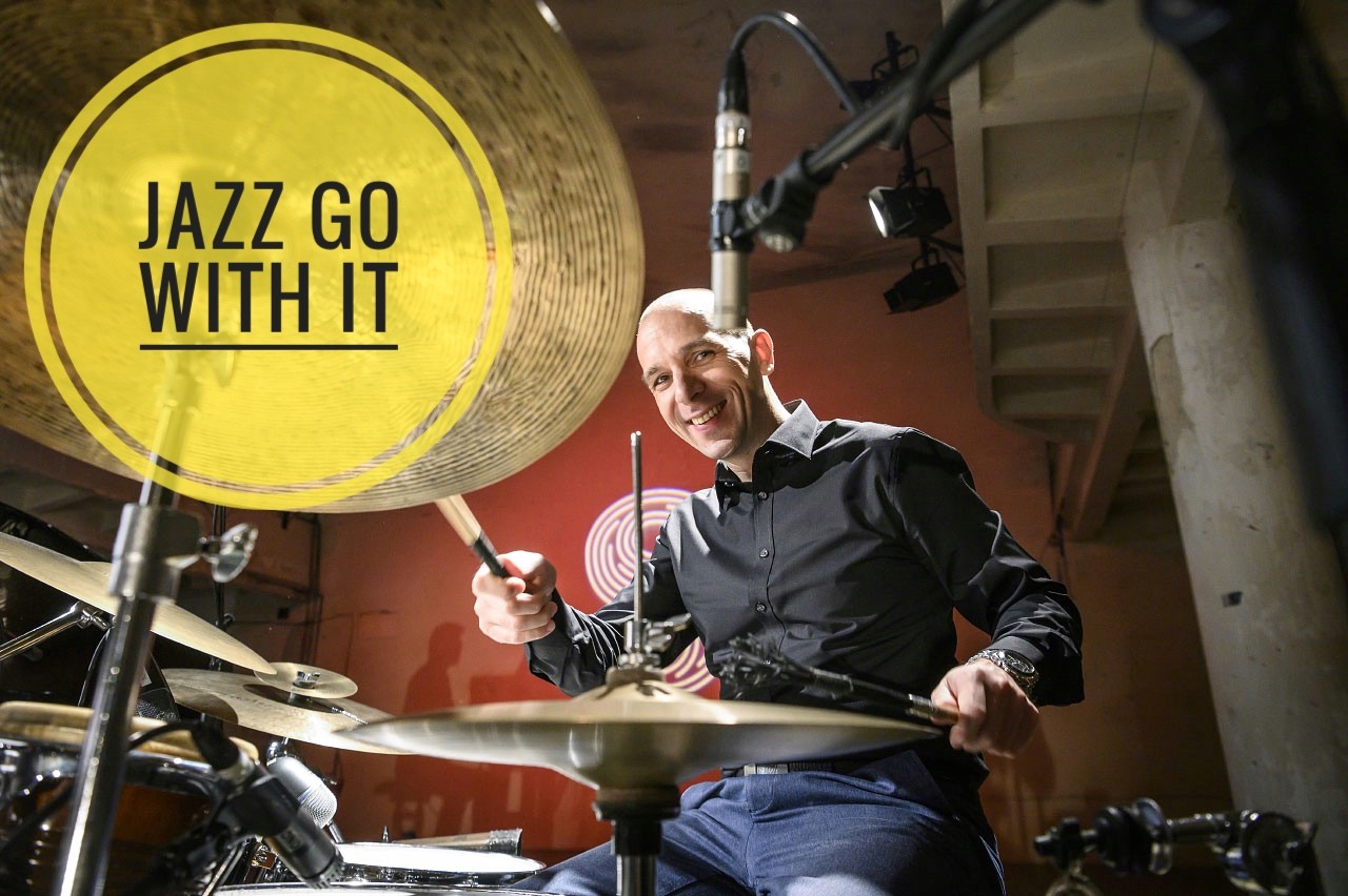 JAZZ GO WITH IT modern jazz - g,b,dr artwork from AghaRTA Jazz Centrum
